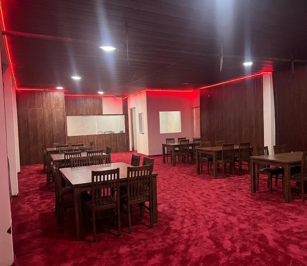 Private Club Lounge & Red Glow Hall